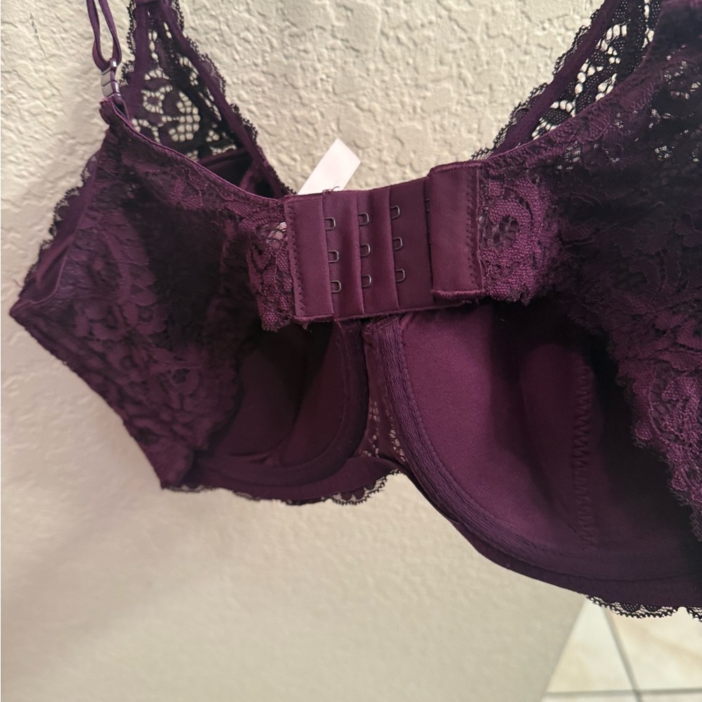 Victoria’s Secret Purple Lace Body By Victoria Bra - Picture 6 of 7
